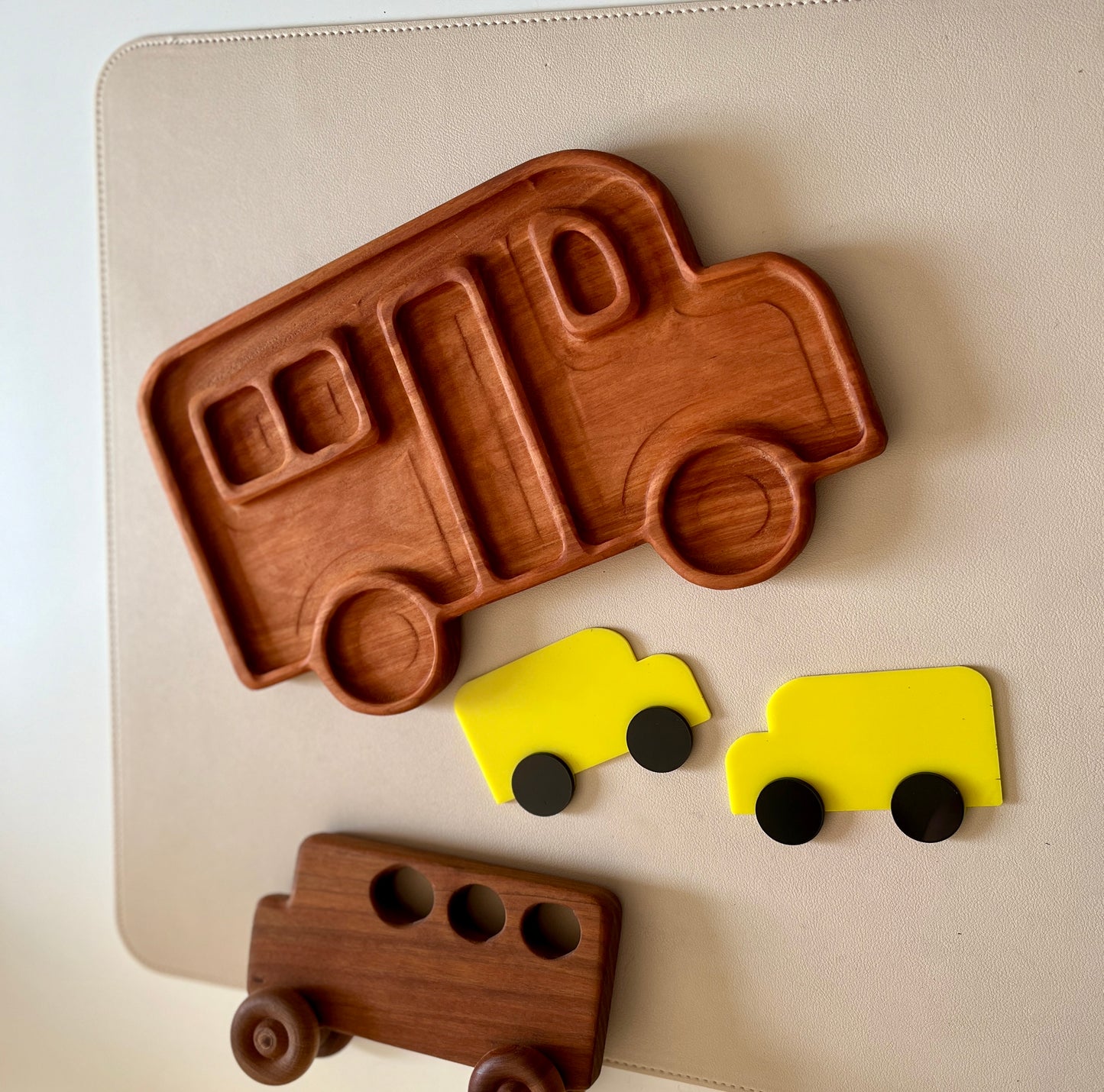 School Bus Plate / Sensory Tray