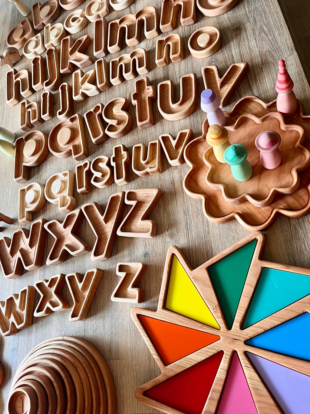 Pin Wheel Large, Colour Rainbow, Windmill Plate / Sensory Tray