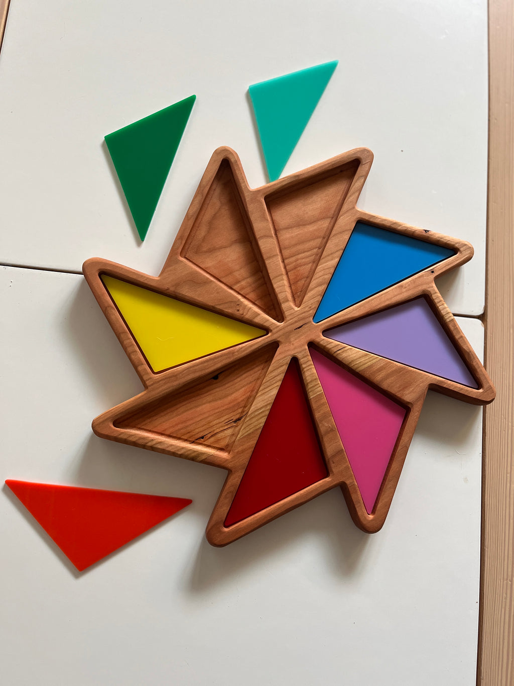 Pin Wheel Large, Colour Rainbow, Windmill Plate / Sensory Tray