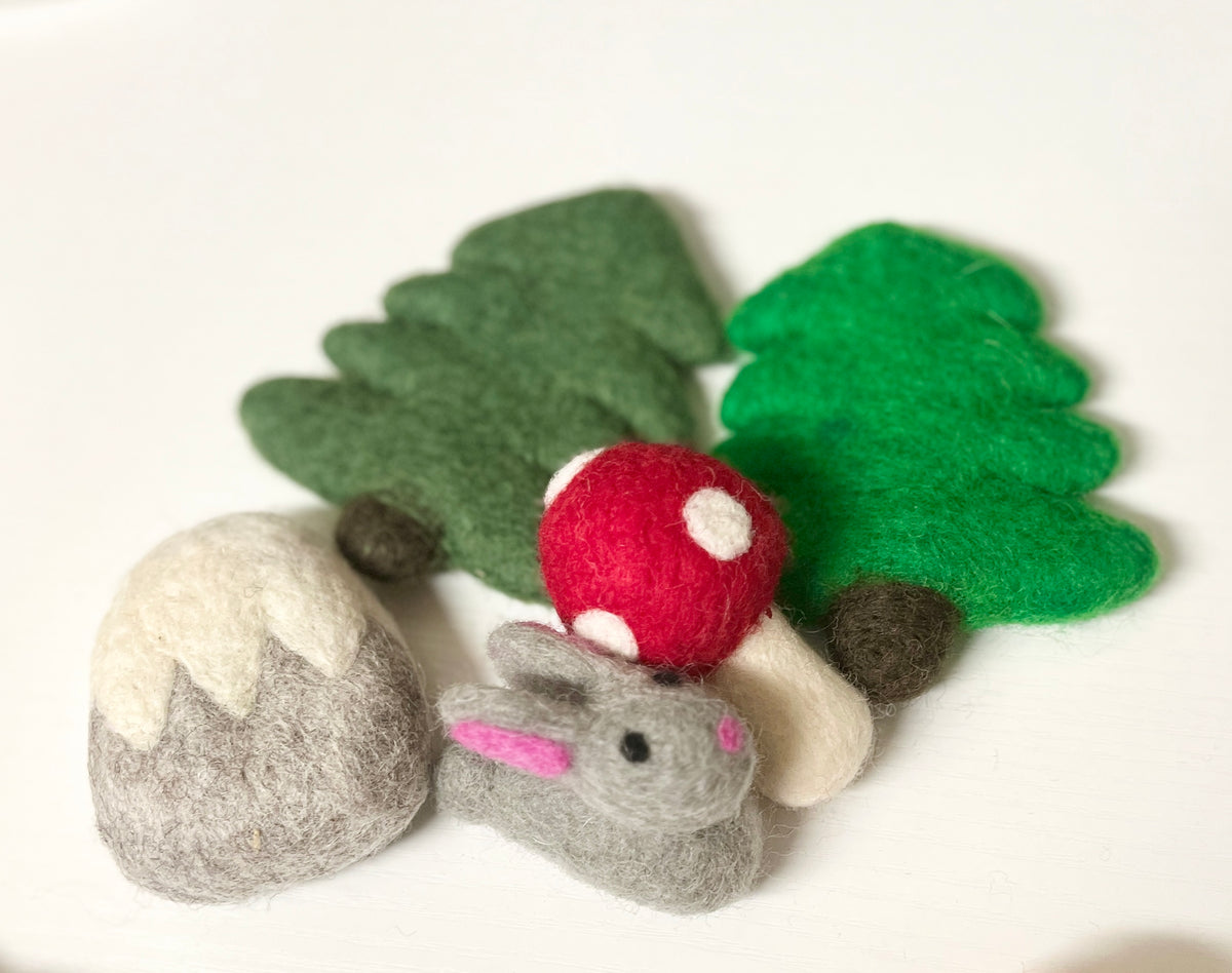 Bunny’s Forest Felt Toy Set