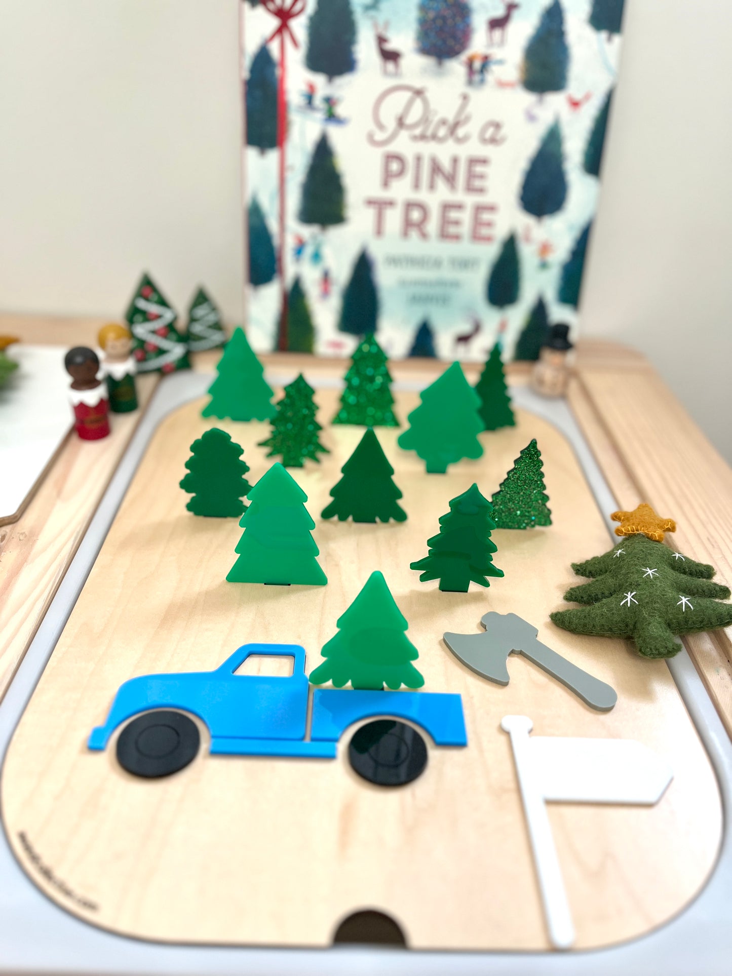 Christmas Tree Farm with Truck Dry Erase Flisat Insert