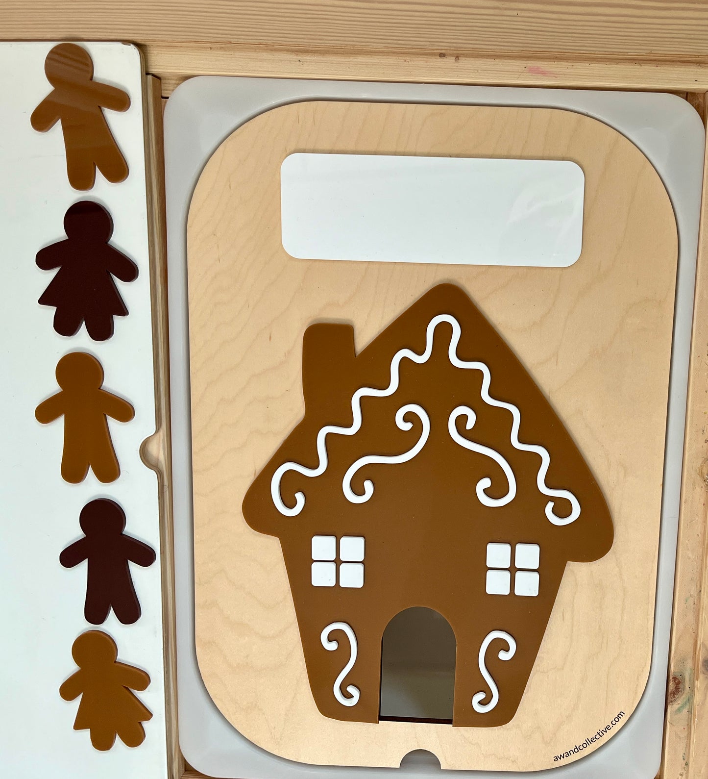 Gingerbread House and People Dry Erase Flisat Insert